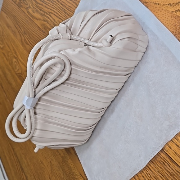 Ruched Dumpling Shoulder Bag - Picture 4 of 8